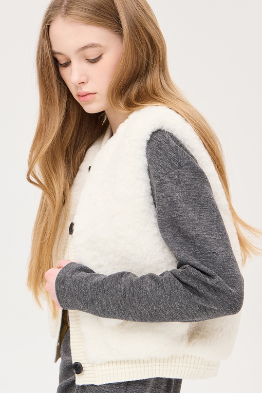 https://img.benettonmall.com/PARTS/KS/24F/SALE34461IV_MB_D3.jpg
