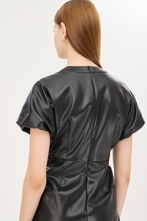 https://img.benettonmall.com/PARTS/KS/24F/SAOP39461BK_MB_D4.jpg