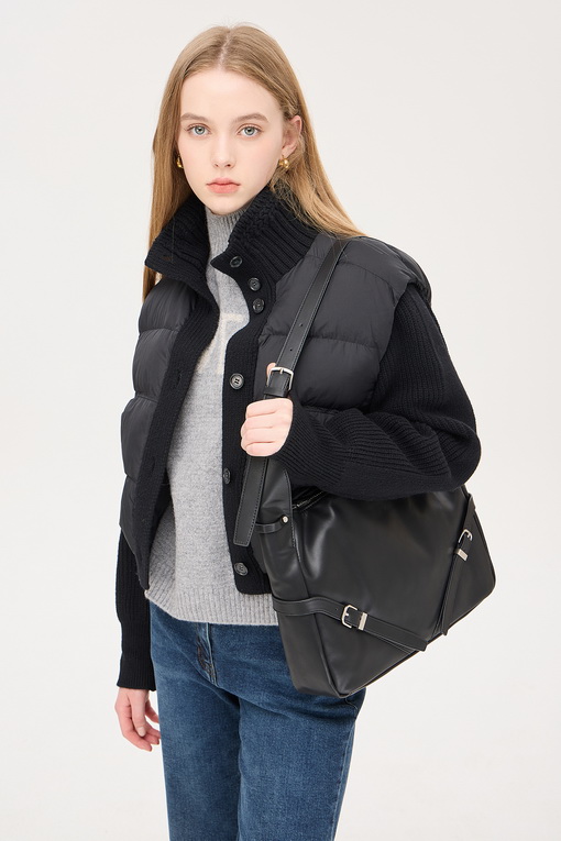 https://img.benettonmall.com/PARTS/KS/24F/SAPD35461BK_MB_D2.jpg