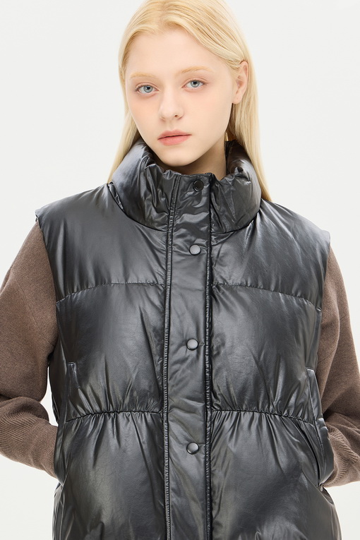 https://img.benettonmall.com/PARTS/KS/24F/SAPD87461BK_MB_D3.jpg