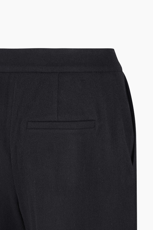 https://img.benettonmall.com/PARTS/KS/24F/SAPT31461BK_MB_D13.jpg