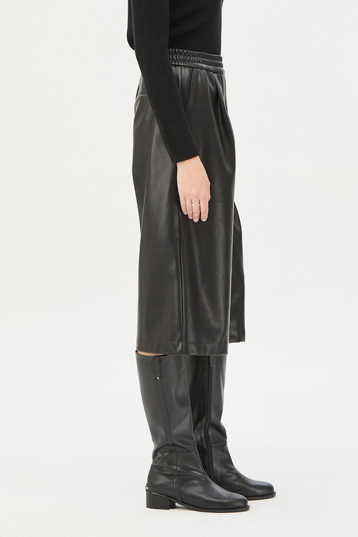 https://img.benettonmall.com/PARTS/KS/24F/SAPT39461BK_MB_D1.jpg