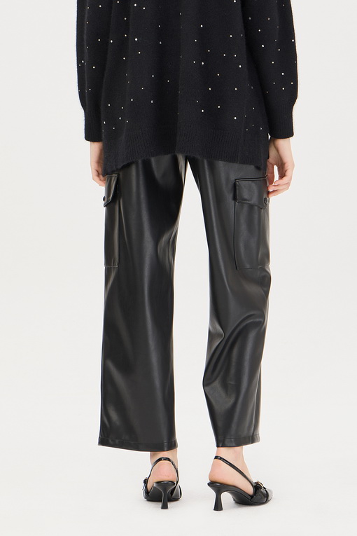 https://img.benettonmall.com/PARTS/KS/24F/SAPT40461BK_MB_D2.jpg
