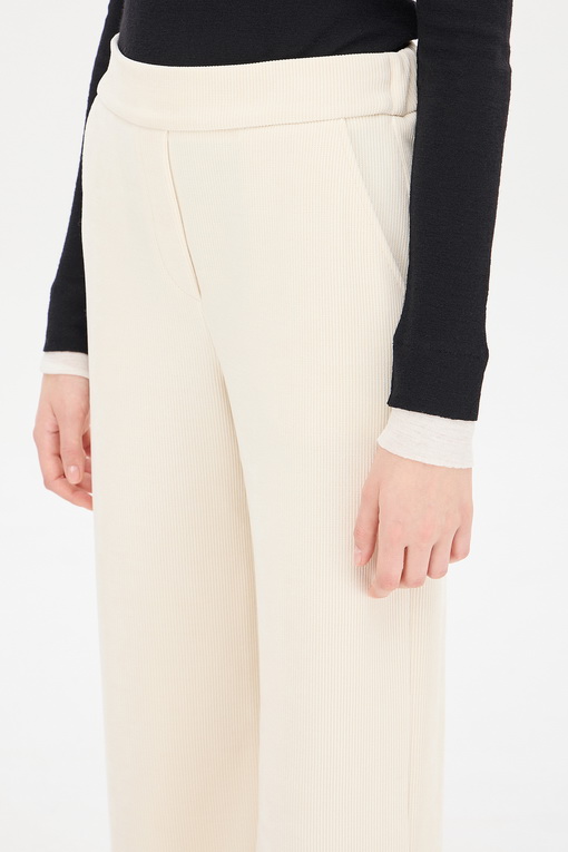 https://img.benettonmall.com/PARTS/KS/24F/SAPT43461CR_MB_D3.jpg
