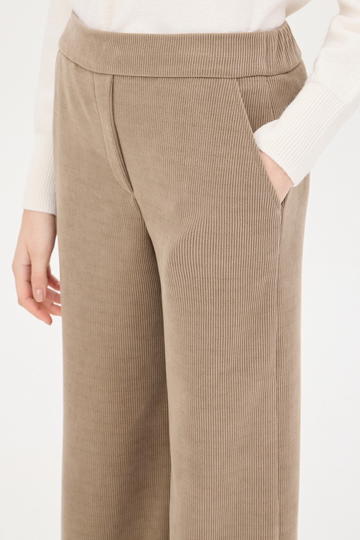https://img.benettonmall.com/PARTS/KS/24F/SAPT43461ED_MB_D3.jpg