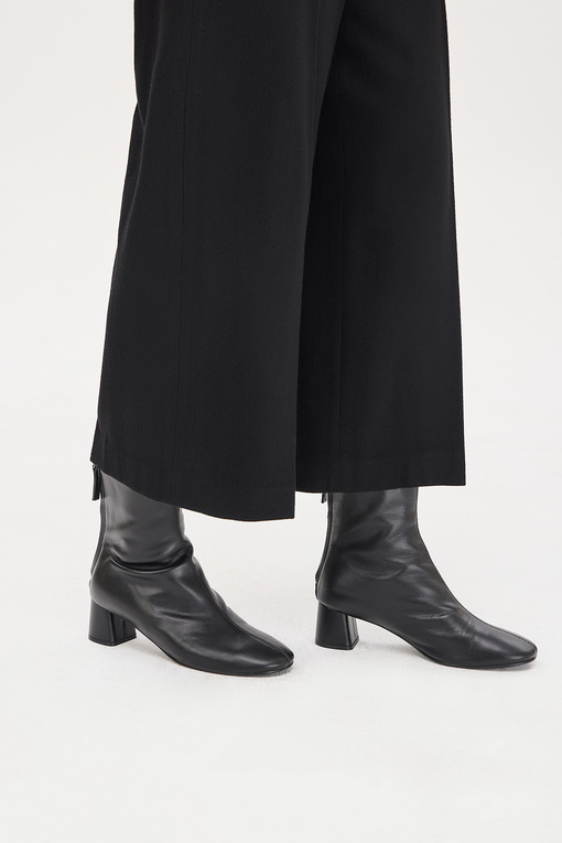 https://img.benettonmall.com/PARTS/KS/24F/SAPT44461BK_MB_D4.jpg