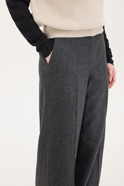 https://img.benettonmall.com/PARTS/KS/24F/SAPT44461MG_MB_D3.jpg