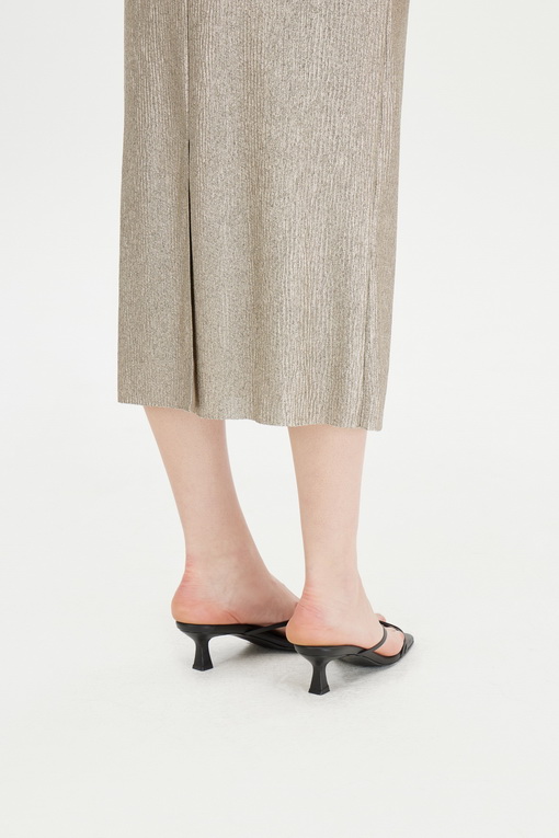 https://img.benettonmall.com/PARTS/KS/24F/SASK02441GO_MB_D4.jpg
