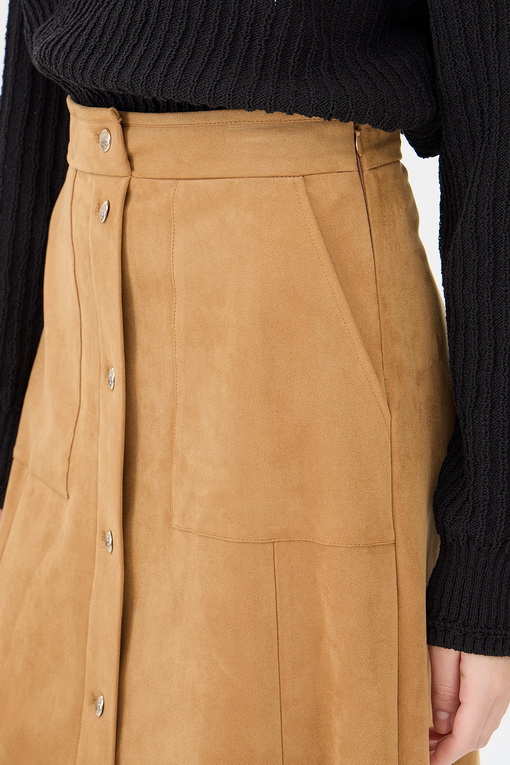 https://img.benettonmall.com/PARTS/KS/24F/SASK10441CA_MB_D4.jpg