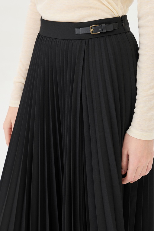 https://img.benettonmall.com/PARTS/KS/24F/SASK33461BK_MB_D3.jpg