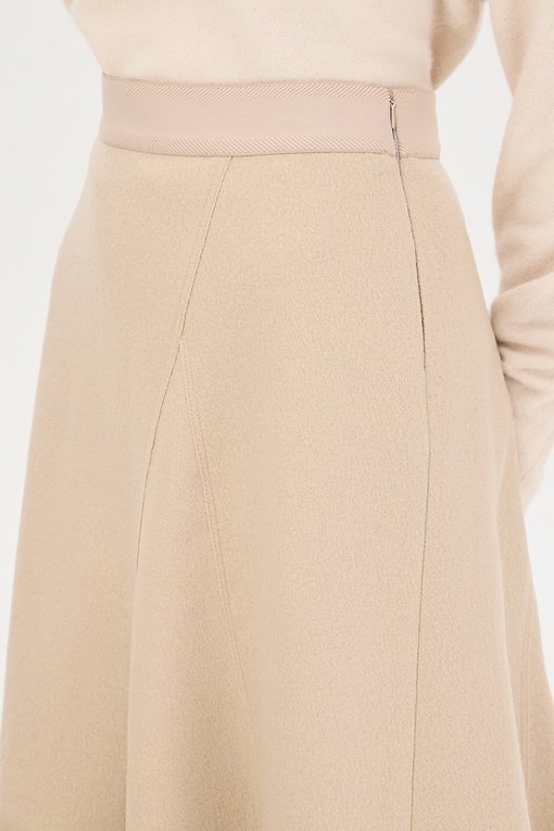 https://img.benettonmall.com/PARTS/KS/24F/SASK37461BG_MB_D3.jpg