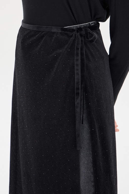 https://img.benettonmall.com/PARTS/KS/24F/SASK40461BK_MB_D3.jpg