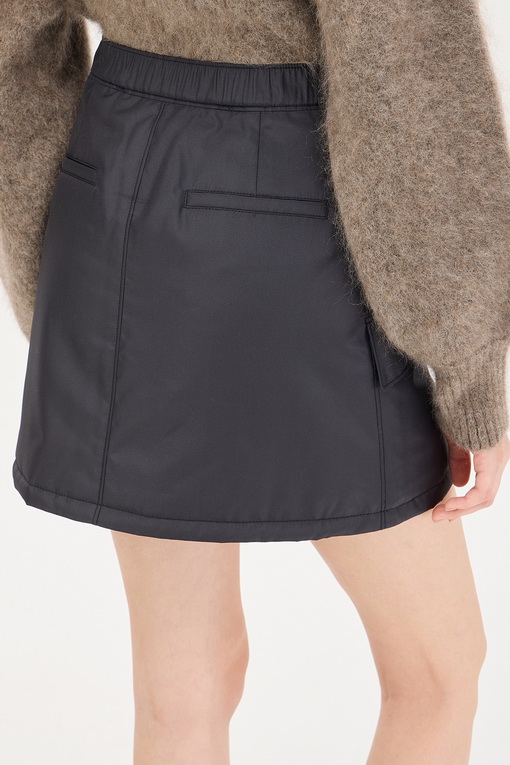 https://img.benettonmall.com/PARTS/KS/24F/SASK41461BK_MB_D4.jpg