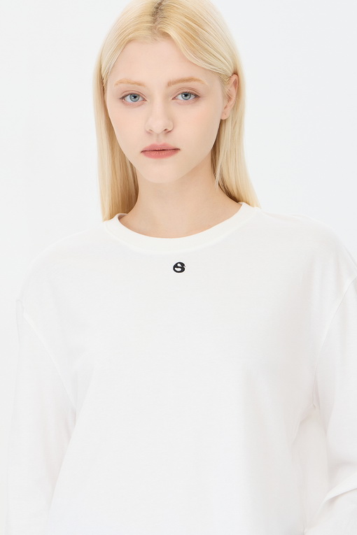 https://img.benettonmall.com/PARTS/KS/24F/SATS12441WH_MB_D3.jpg