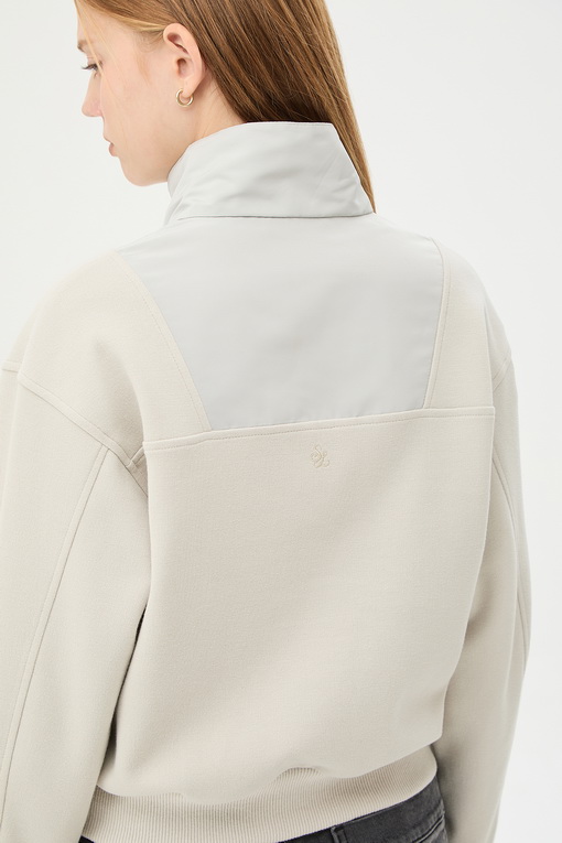 https://img.benettonmall.com/PARTS/KS/24F/SATS35461BE_MB_D4.jpg