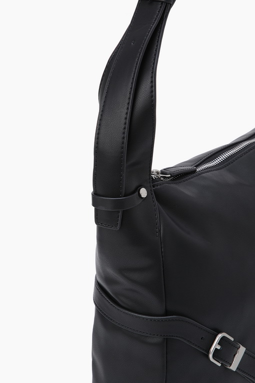 https://img.benettonmall.com/PARTS/KS/24F/SCBG03441BK_MB_D4.jpg