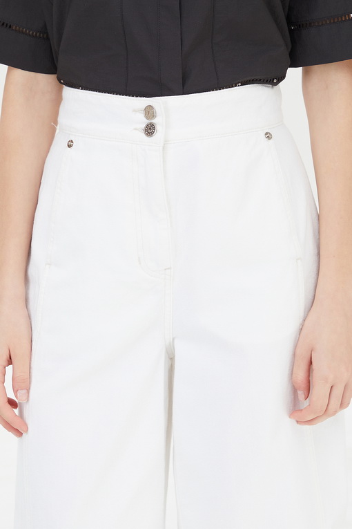 https://img.benettonmall.com/PARTS/KS/24S/SADP38431WH_MB_D3.jpg