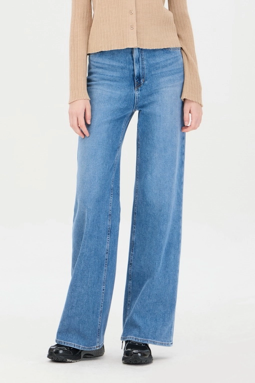 https://img.benettonmall.com/PARTS/KS/24S/SADP41431BL_MB.jpg