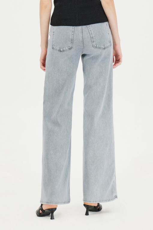 https://img.benettonmall.com/PARTS/KS/24S/SADP41431GR_MB_D2.jpg
