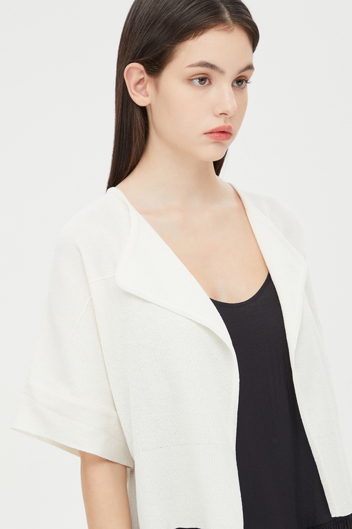 https://img.benettonmall.com/PARTS/KS/24S/SAKC40431IV_MB_D3.jpg