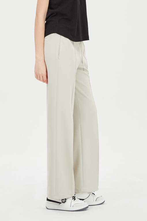 https://img.benettonmall.com/PARTS/KS/24S/SAPT38431BE_MB_D1.jpg