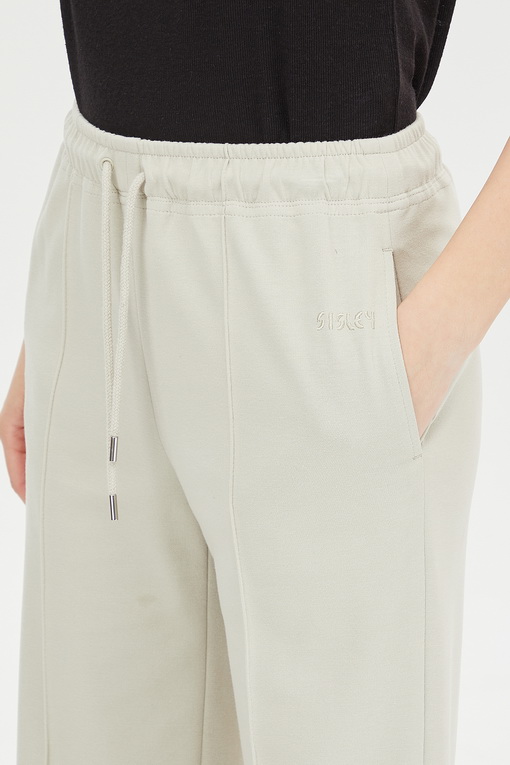https://img.benettonmall.com/PARTS/KS/24S/SAPT38431BE_MB_D3.jpg