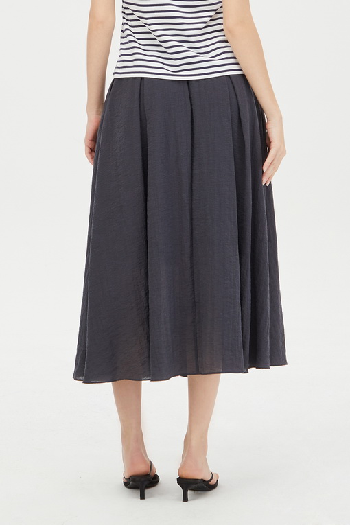 https://img.benettonmall.com/PARTS/KS/24S/SASK43431NY_MB_D2.jpg