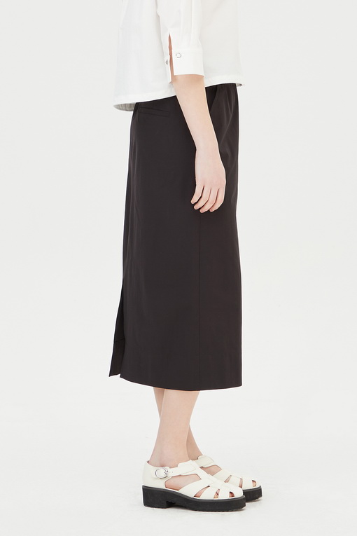 https://img.benettonmall.com/PARTS/KS/24S/SASK81431BK_MB_D1.jpg
