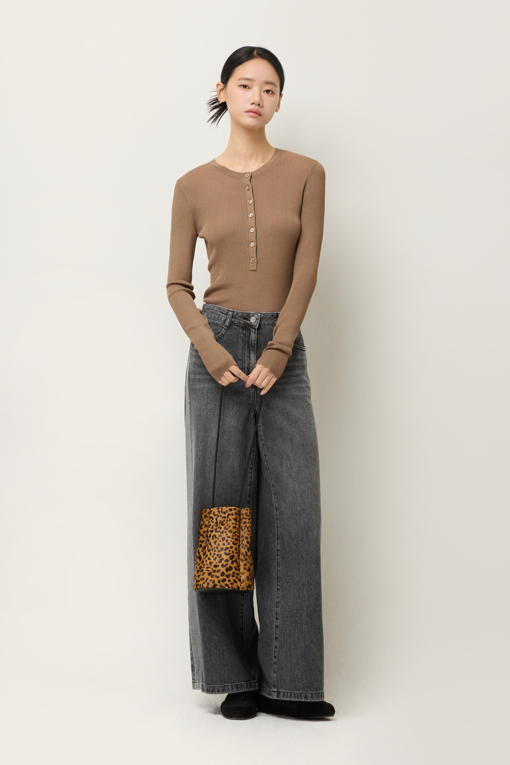 https://img.benettonmall.com/PARTS/KS/25F/19EQM2024ED_MB_D5.jpg