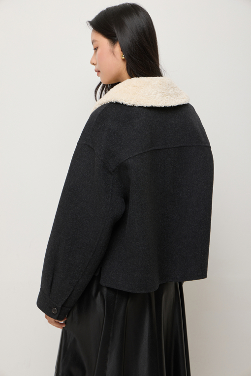 https://img.benettonmall.com/PARTS/KS/25F/SACTE1561BK_MB_D4.jpg