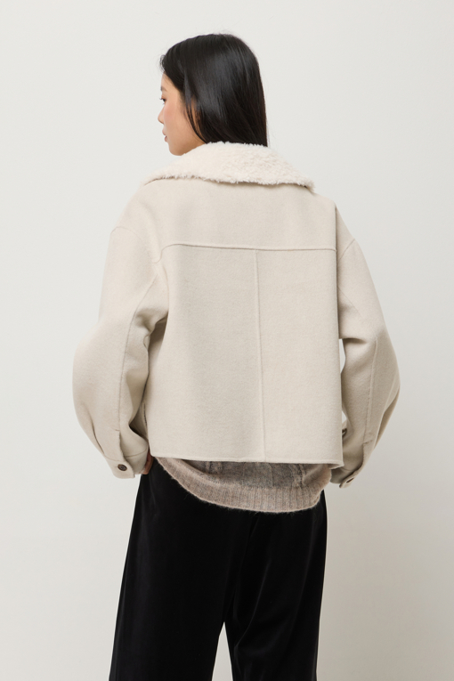 https://img.benettonmall.com/PARTS/KS/25F/SACTE1561IV_MB_D2.jpg