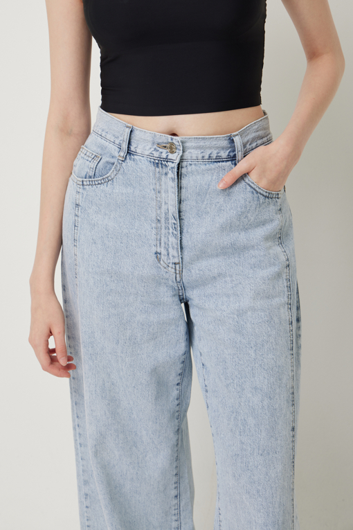 https://img.benettonmall.com/PARTS/KS/25F/SADP01541SB_MB_D3.jpg