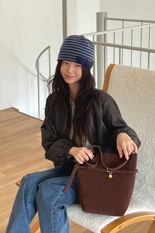 https://img.benettonmall.com/PARTS/KS/25F/SADP03541BL_MB_D1.jpg