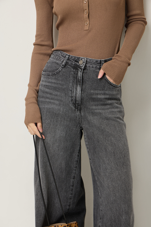 https://img.benettonmall.com/PARTS/KS/25F/SADP05541BK_MB_D3.jpg