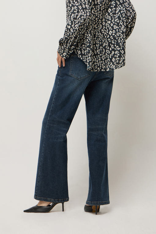 https://img.benettonmall.com/PARTS/KS/25F/SADP32561BL_MB_D2.jpg