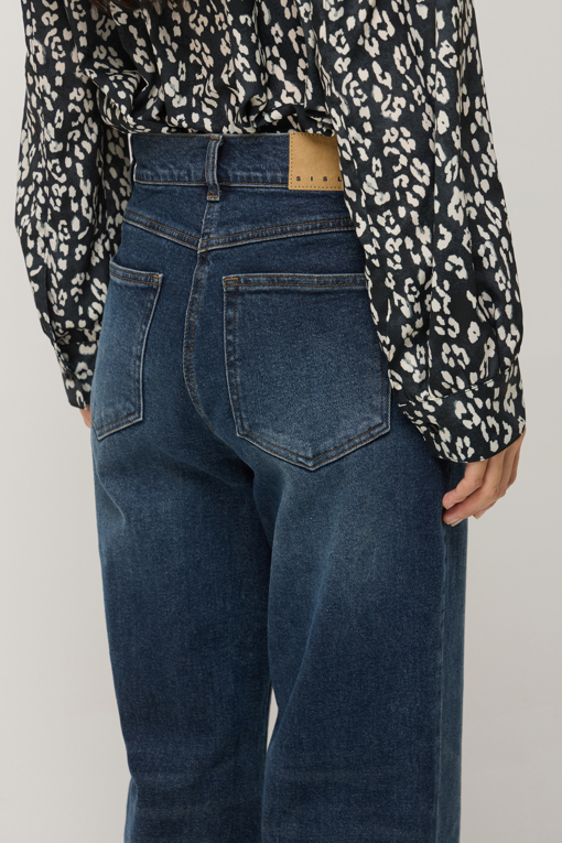 https://img.benettonmall.com/PARTS/KS/25F/SADP32561BL_MB_D4.jpg