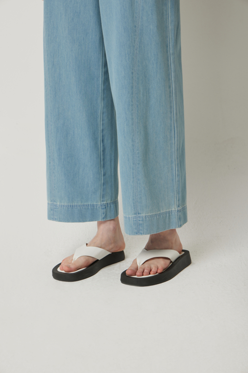https://img.benettonmall.com/PARTS/KS/25F/SADPE1541BL_MB_D4.jpg