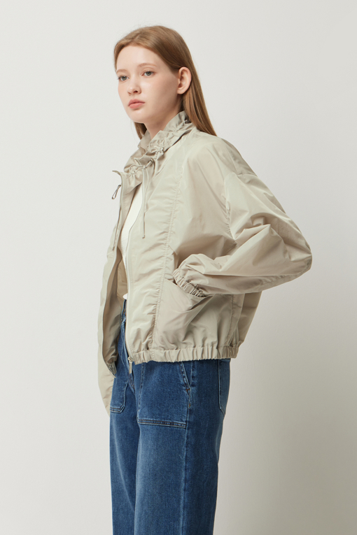 https://img.benettonmall.com/PARTS/KS/25F/SAJPE1541LK_MB_D1.jpg