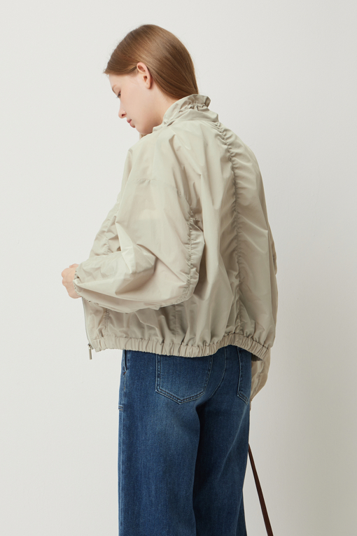 https://img.benettonmall.com/PARTS/KS/25F/SAJPE1541LK_MB_D2.jpg