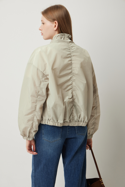 https://img.benettonmall.com/PARTS/KS/25F/SAJPE1541LK_MB_D4.jpg