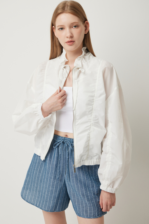 https://img.benettonmall.com/PARTS/KS/25F/SAJPE1541WH_MB_D3.jpg