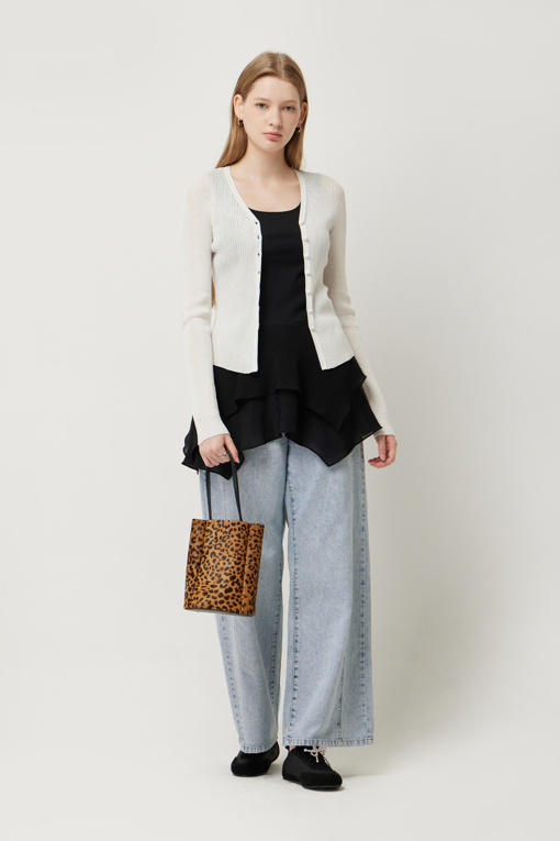 https://img.benettonmall.com/PARTS/KS/25F/SAKC01541IV_MB_D5.jpg