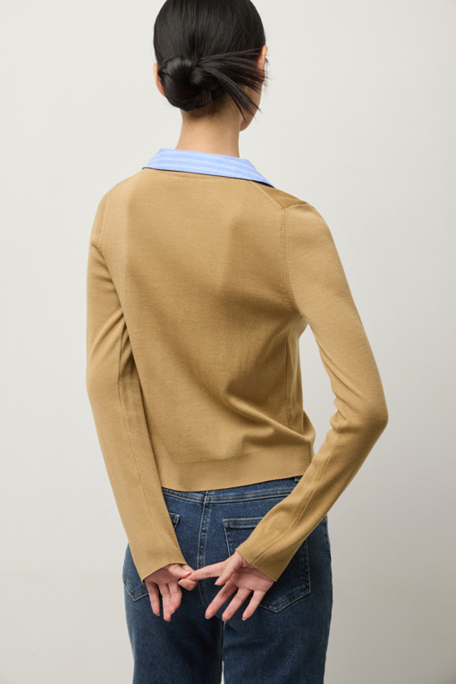 https://img.benettonmall.com/PARTS/KS/25F/SAKC02541BG_MB_D4.jpg