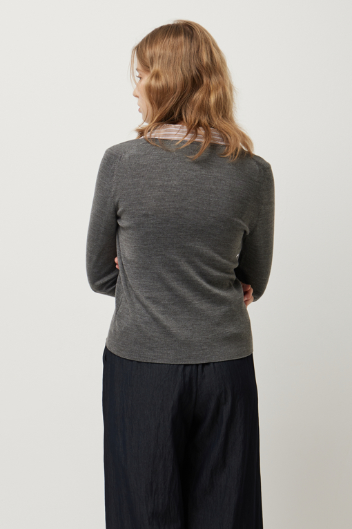 https://img.benettonmall.com/PARTS/KS/25F/SAKC02541GR_MB_D2.jpg