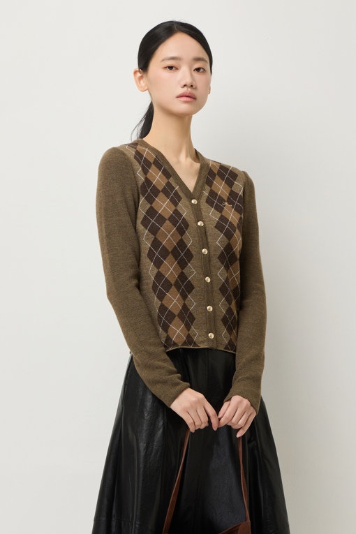 https://img.benettonmall.com/PARTS/KS/25F/SAKC09541BR_MB_D1.jpg