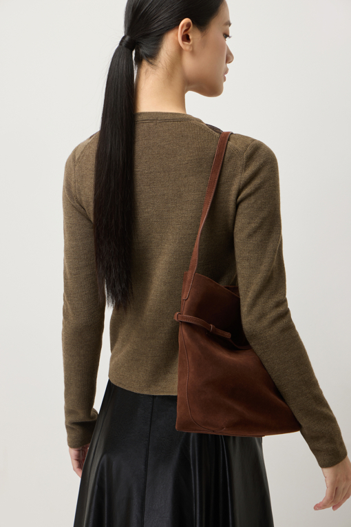 https://img.benettonmall.com/PARTS/KS/25F/SAKC09541BR_MB_D4.jpg