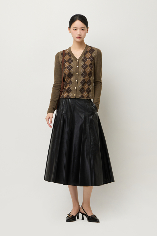 https://img.benettonmall.com/PARTS/KS/25F/SAKC09541BR_MB_D5.jpg