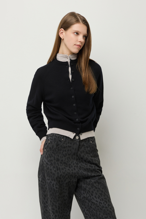 https://img.benettonmall.com/PARTS/KS/25F/SAKC33561BK_MB_D1.jpg