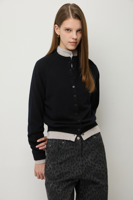 https://img.benettonmall.com/PARTS/KS/25F/SAKC33561BK_MB_D3.jpg