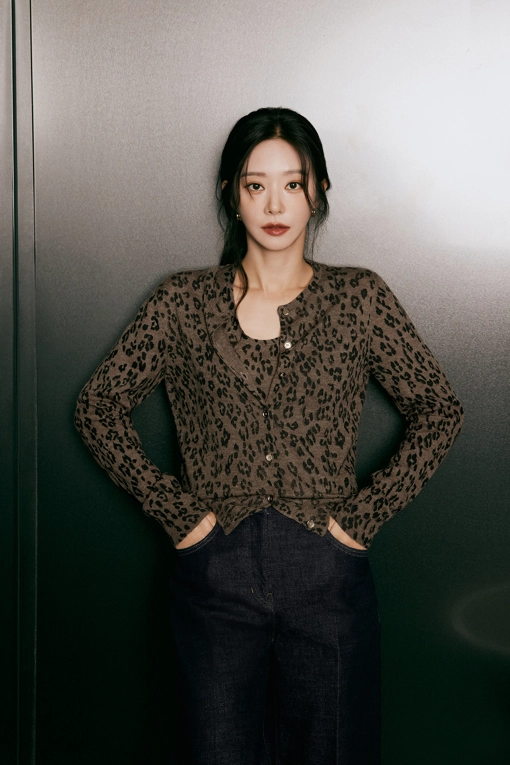 https://img.benettonmall.com/PARTS/KS/25F/SAKC36561BR_MB.jpg
